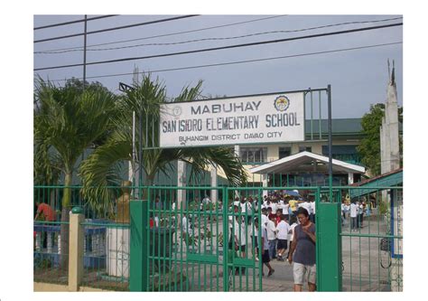 San Isidro Elementary School .